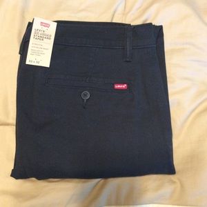 Levi’s Standard Chinos Taper Black Pants